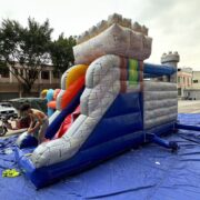 Spatiul de joaca gonflabil Fortareata